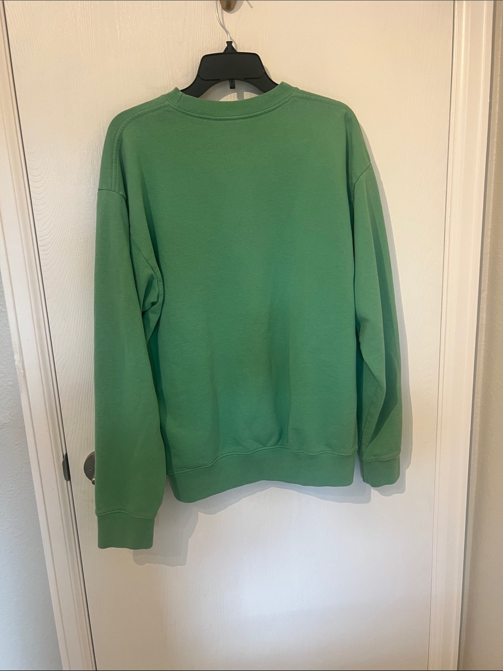 Sporty & Rich Tennis Club Unisex Sweatshirt in Vintage Kelly Green - Picture 9 of 11